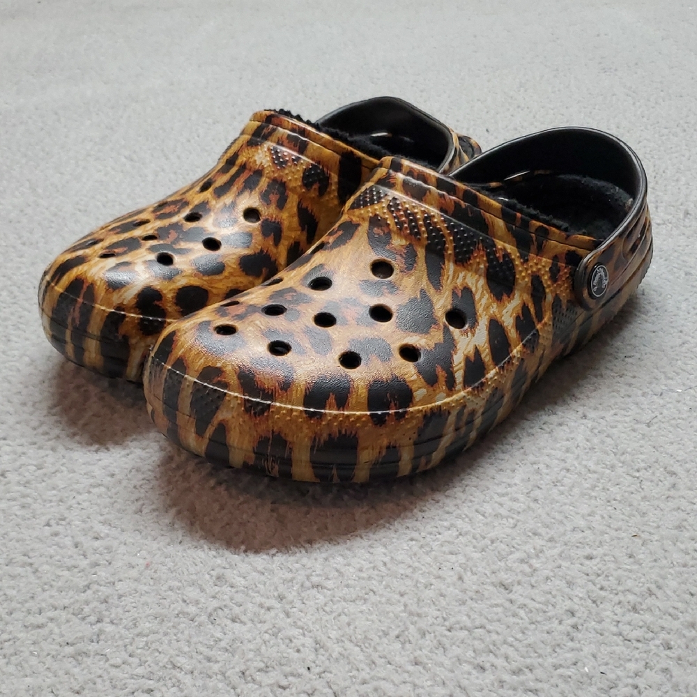 CROCS Kids Leopard Pattern Slippers - image 1